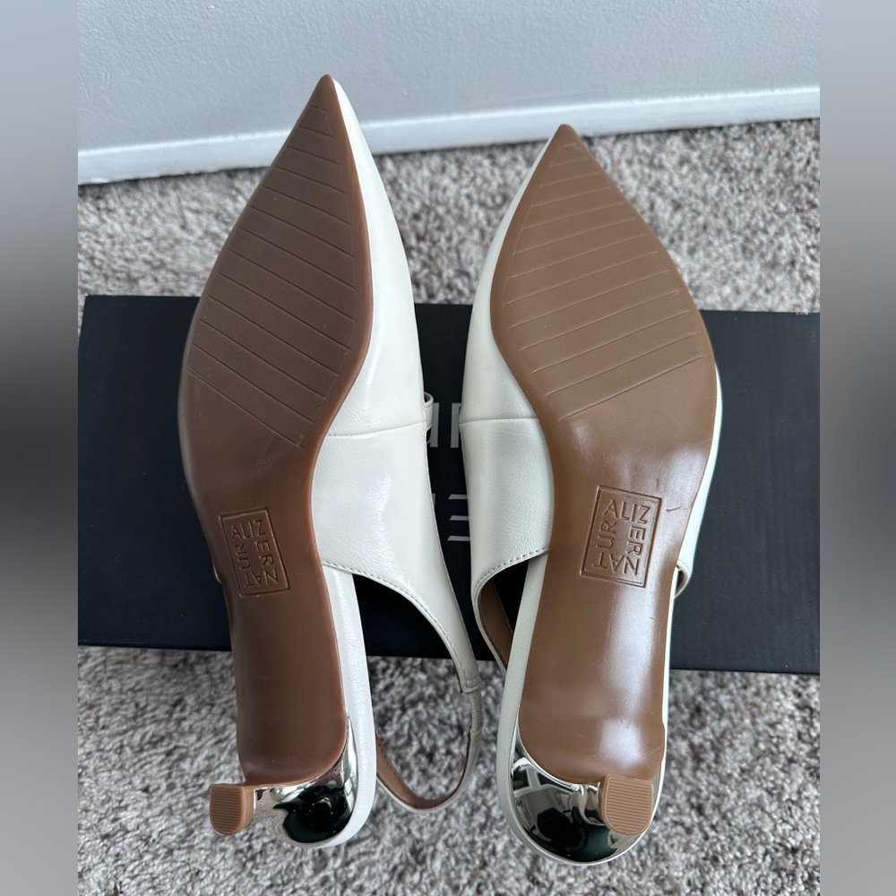 Naturalizer
Grayson Mary Jane Slingback - Picture 5 of 7